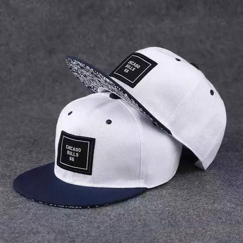 قبعة عصرية أنيقة ذات حافة مسطح - مراجعة Snapback Hat Flat وسعره